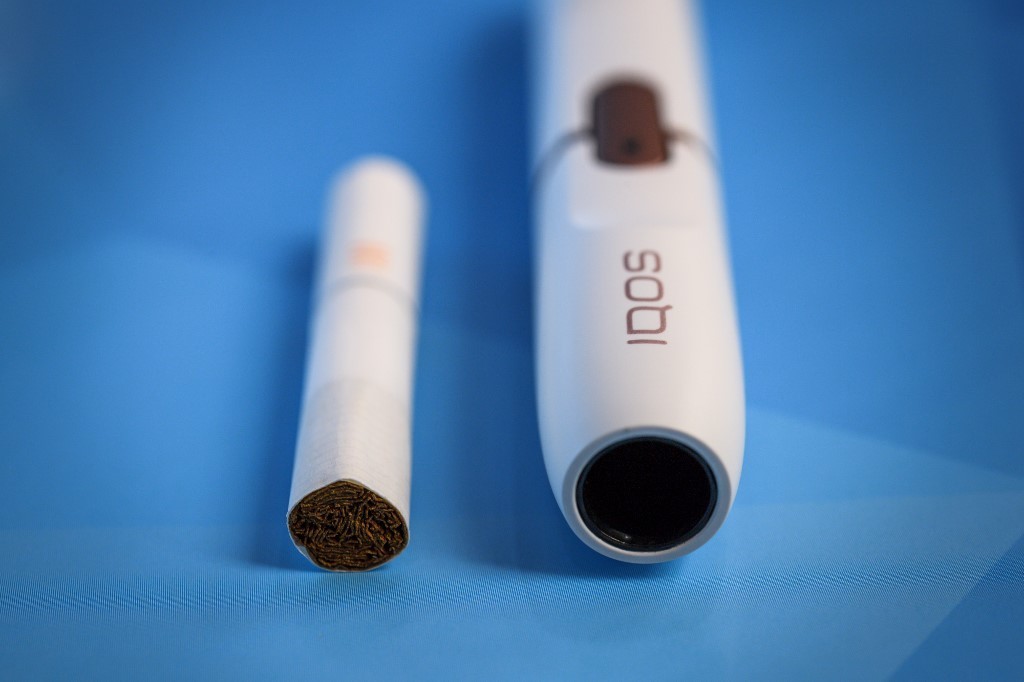 FDA autorizó venta de  IQOS, una alternativa sin combustión al cigarillo