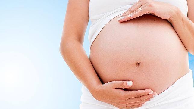 Uccaep e industriales advierten consecuencias de proyecto que prohibiría despidos de hombres con parejas embarazadas