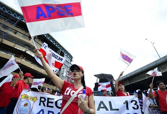APSE aprueba vía rápida para convocar huelga contra Ley de Empleo Público