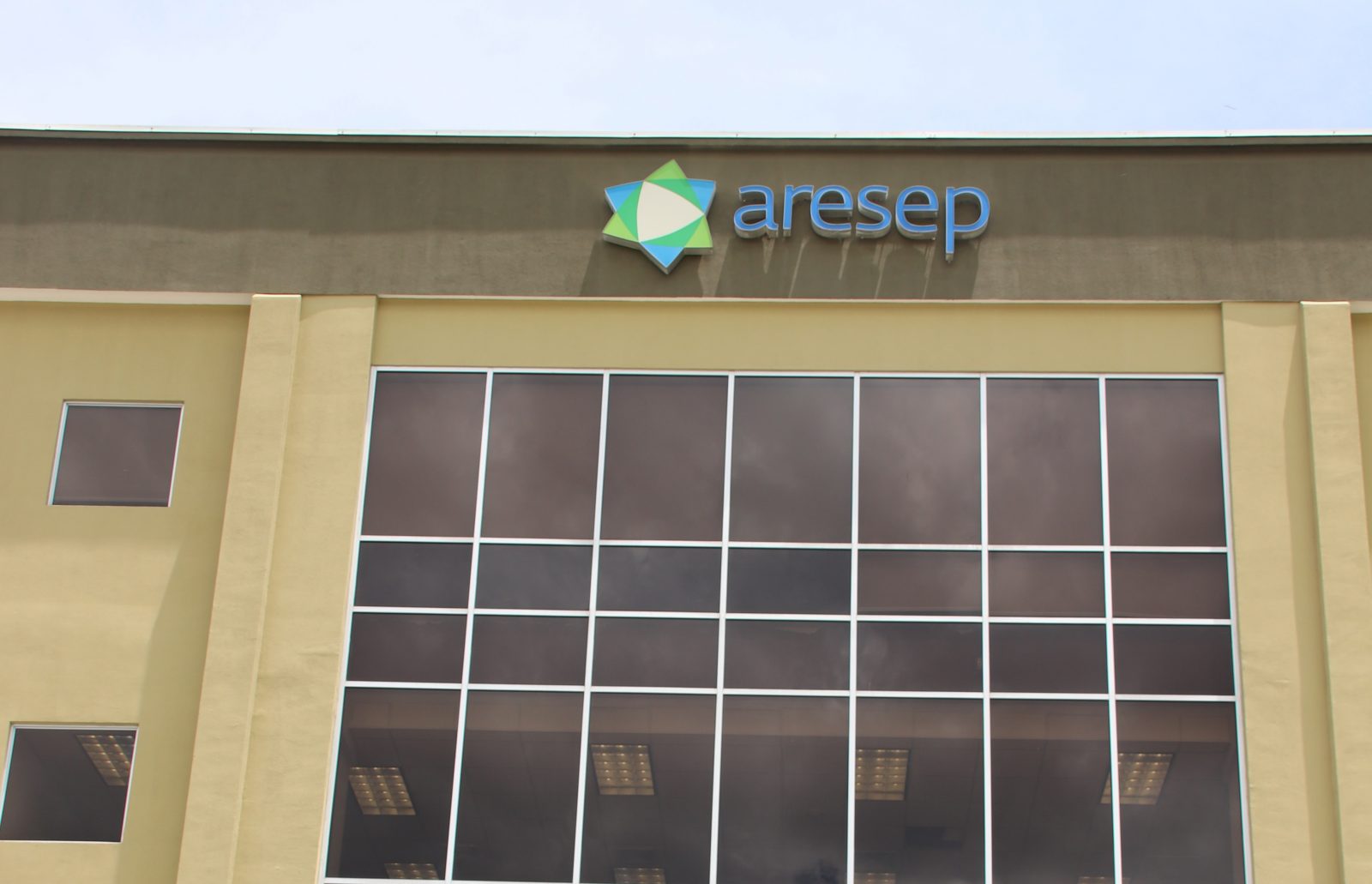 Aresep exigirá a Recope que presente estudio tarifario en petición de ajuste