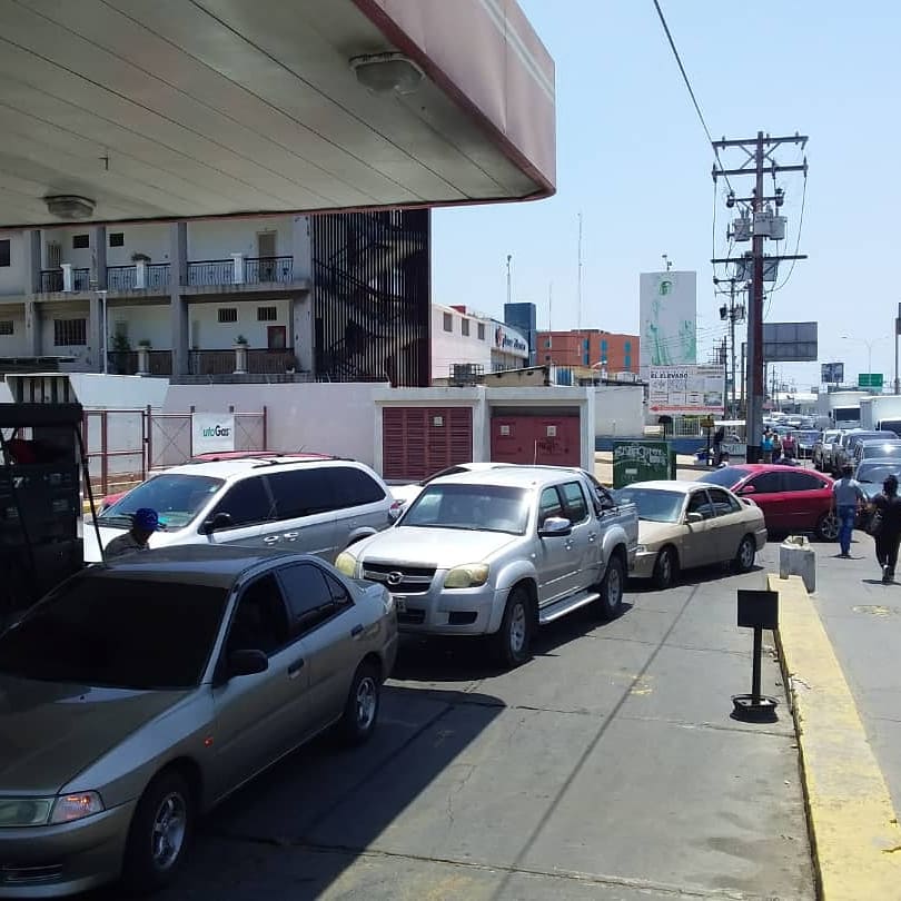 Expendedores de combustibles reportan desabasto en Limón y San Carlos
