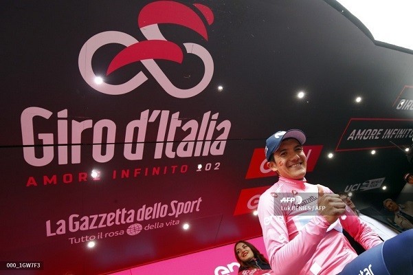 Compañero de Amador se viste de rosa en el Giro de Italia