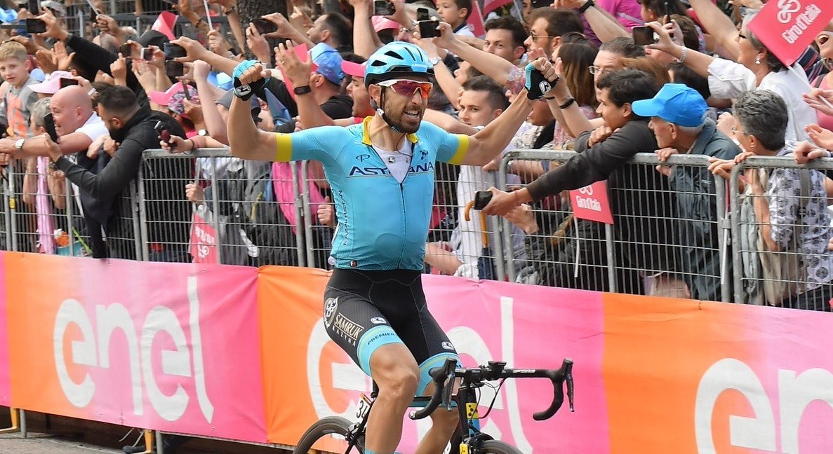 Compañero de Andrey Amador se aferra al liderato en el Giro