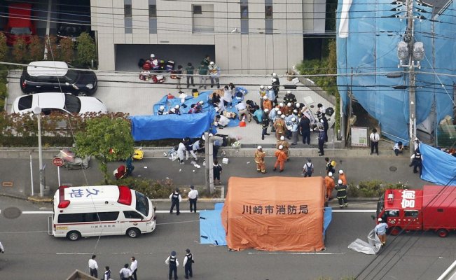 Ataque con puñal deja 2 muertos y 17 heridos en Japón