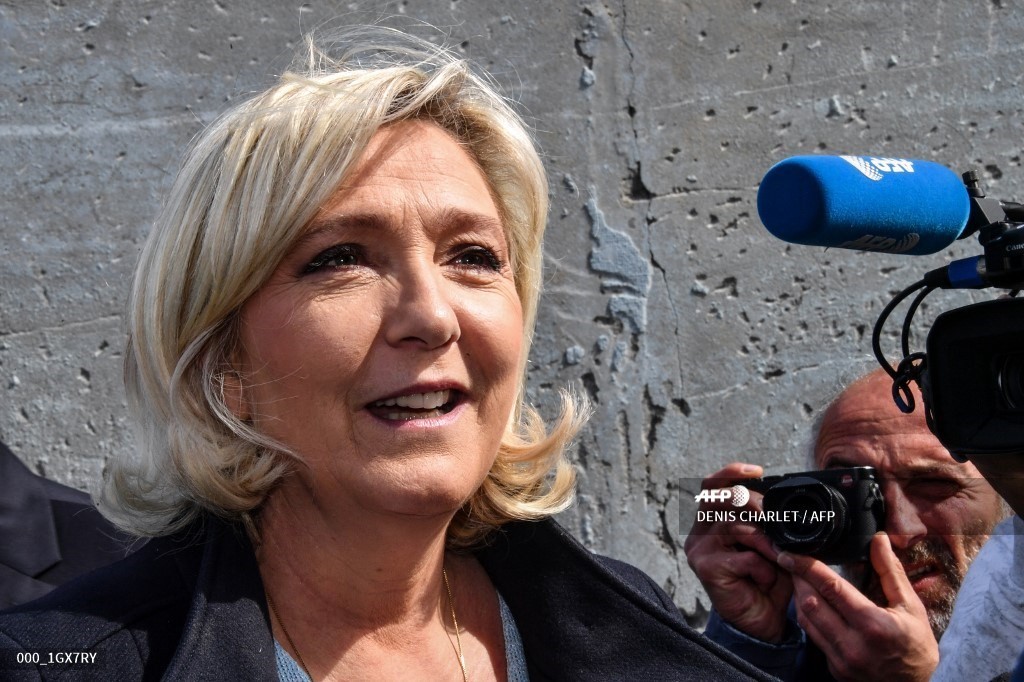 Extrema derecha se impone en elecciones europeas en Francia