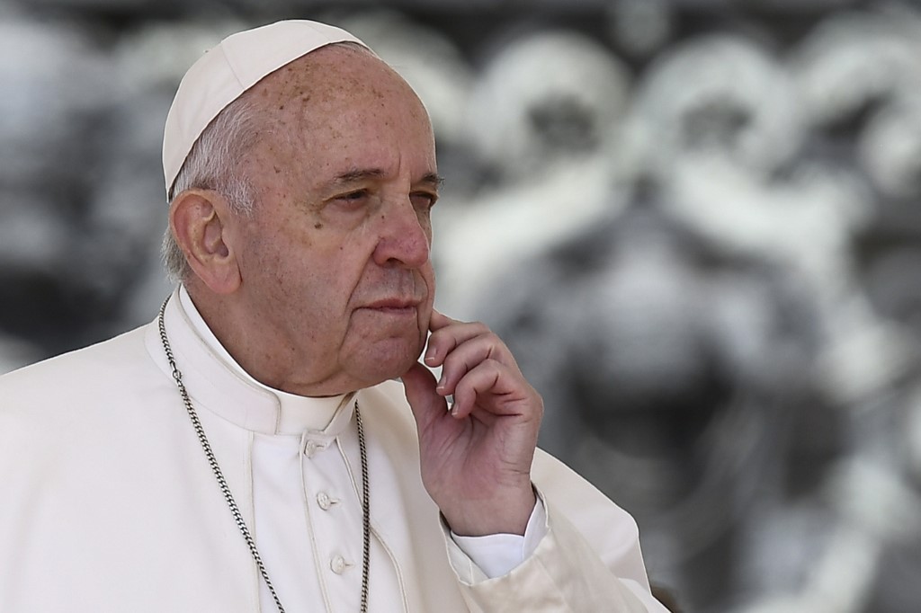 Papa Francisco pide rigor a periodistas para evitar “fake news”