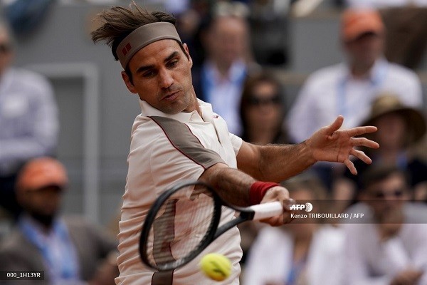 Federer y Nadal avanzan a tercera ronda sin grandes sobresaltos