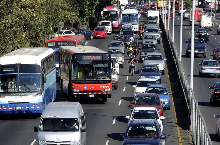 Gobierno solicita presupuesto extraordinario para acelerar carretera a San Ramón