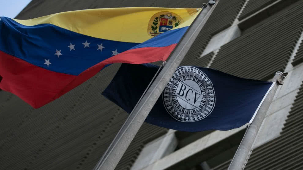 Gobierno venezolano reconoce devastador estado de la economía