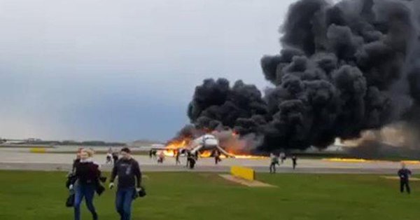 41 muertos en el aterrizaje de emergencia de un avión en Rusia