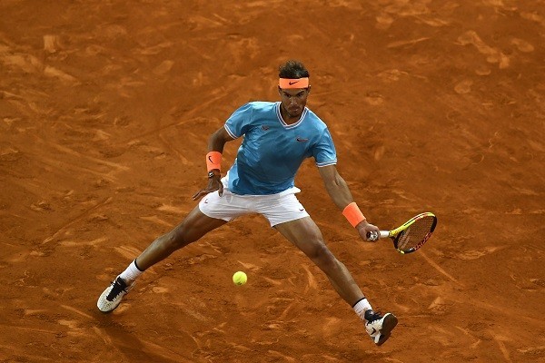 Tenista griego venció a Nadal en Madrid y disputará la final con Djokovic