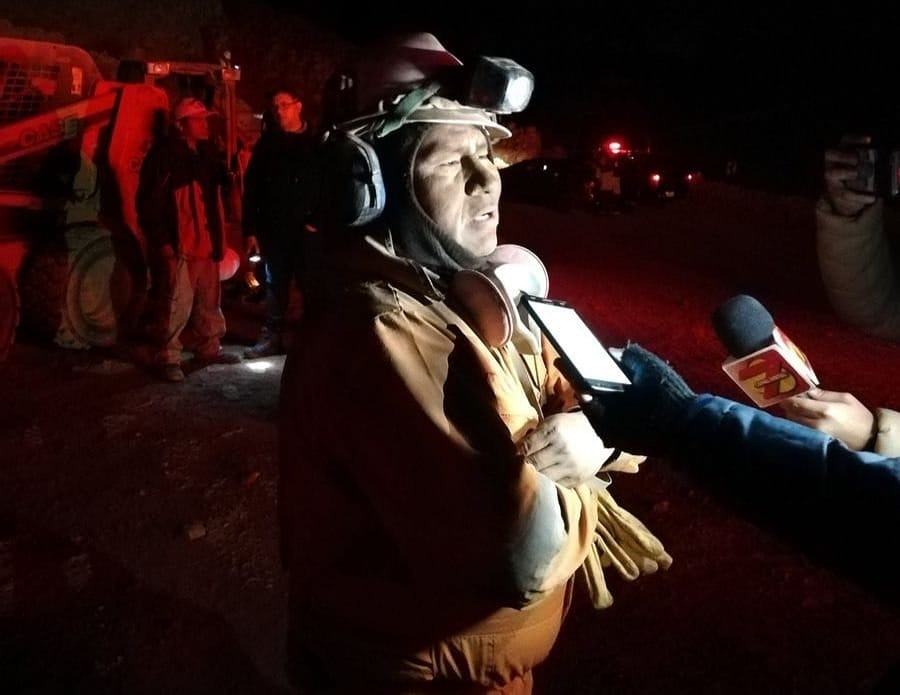 Tres bolivianos quedan atrapados por derrumbe de una mina en Chile
