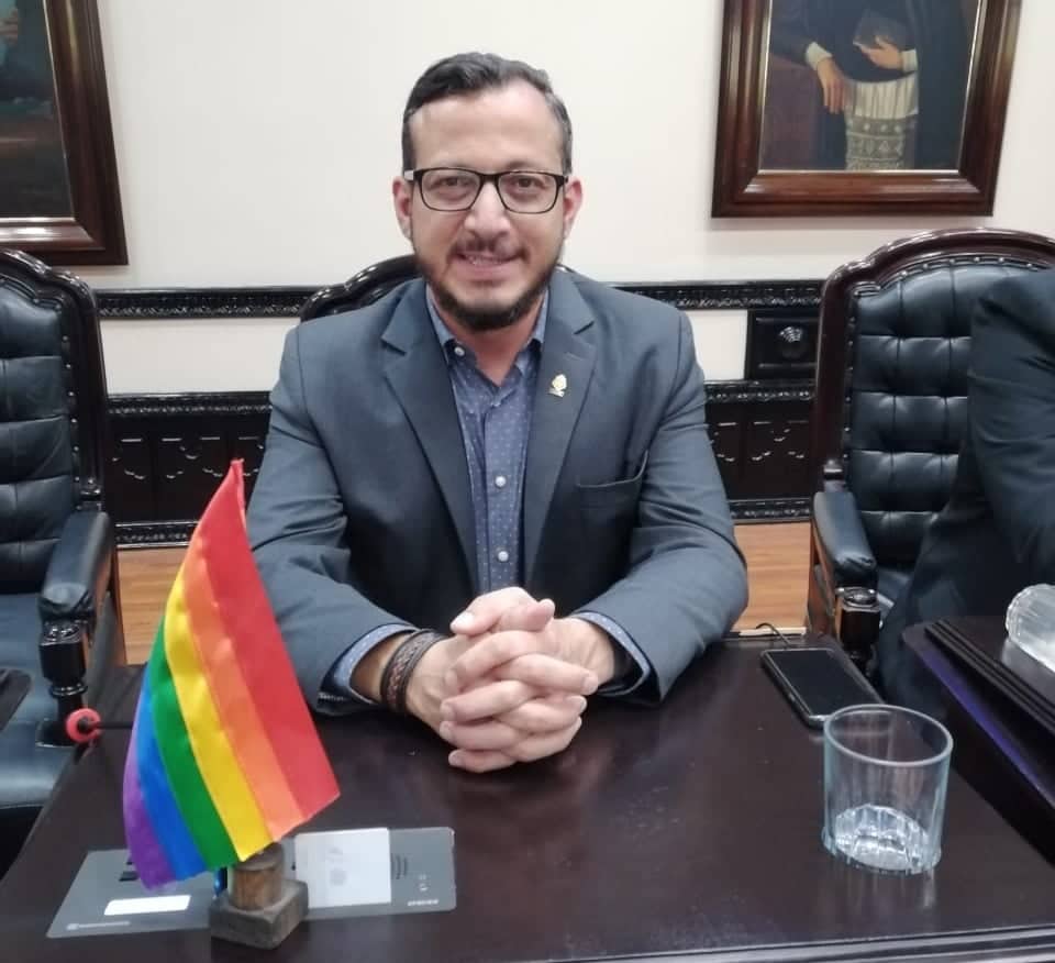 Diputado Sánchez alerta que matrimonio gay debe incidir en peleas por derechos de otras minorías