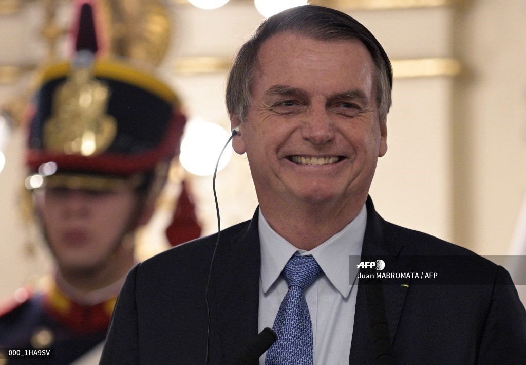 Bolsonaro pide disculpas a diputada por decirle que “no merece ser violada”