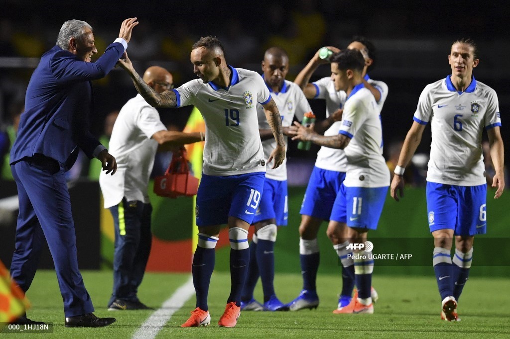 Brasil golea 3-0 a Bolivia en la apertura de la Copa América