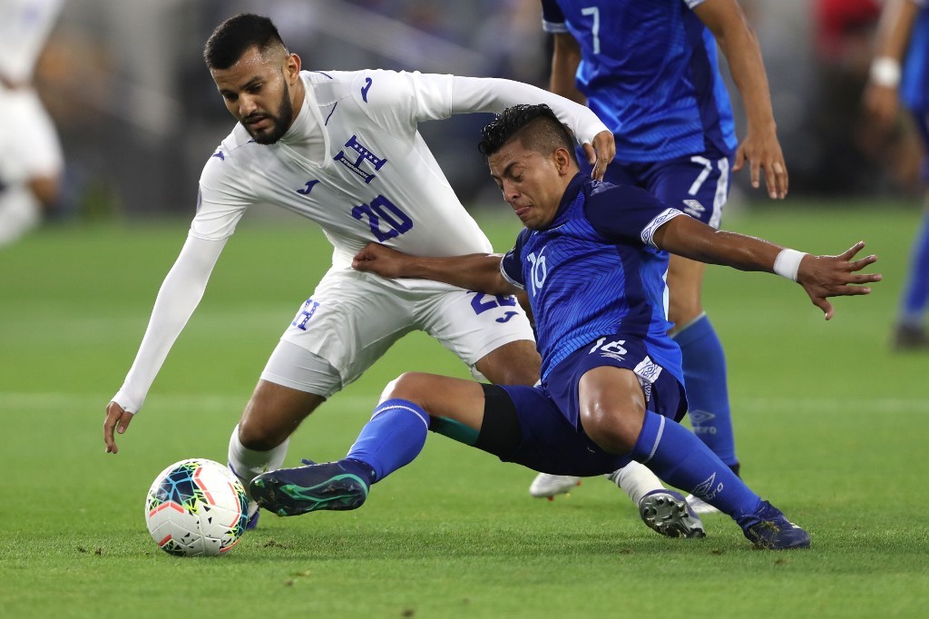 Honduras aplasta 4-0 a El Salvador y lo saca de la Copa de Oro