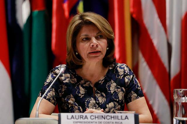 Laura Chinchilla “encantada” con el presente y futuro de las mujeres en la política costarricense