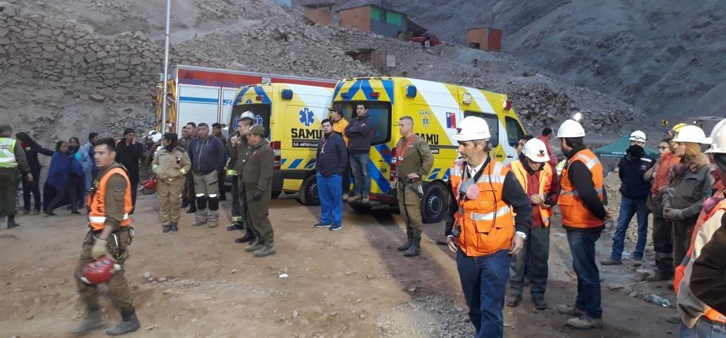 Rescatan con vida a uno de los mineros bolivianos atrapados en Chile y a otro fallecido