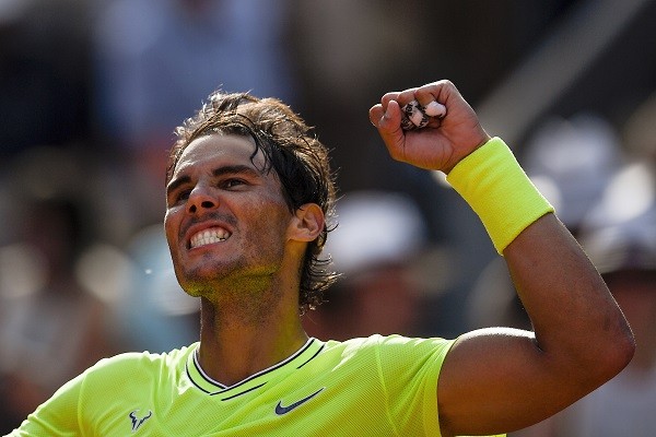 Federer y Nadal avanzan a cuartos de final en Roland Garros