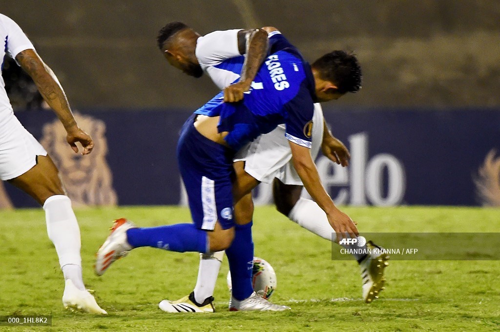 El Salvador vence apenas 1-0 a Curazao en la Copa de Oro