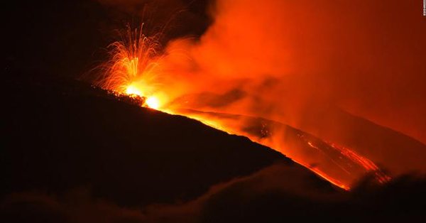 Se despertó el volcán Etna en Italia
