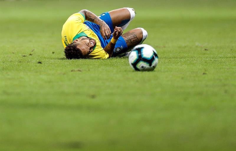 Crónica del agitado verano de Neymar
