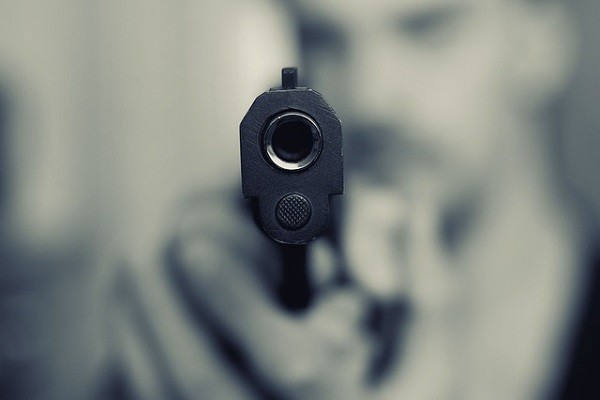 Seguridad denuncia a psicólogos por hacer “pruebas exprés” para tenencia de armas