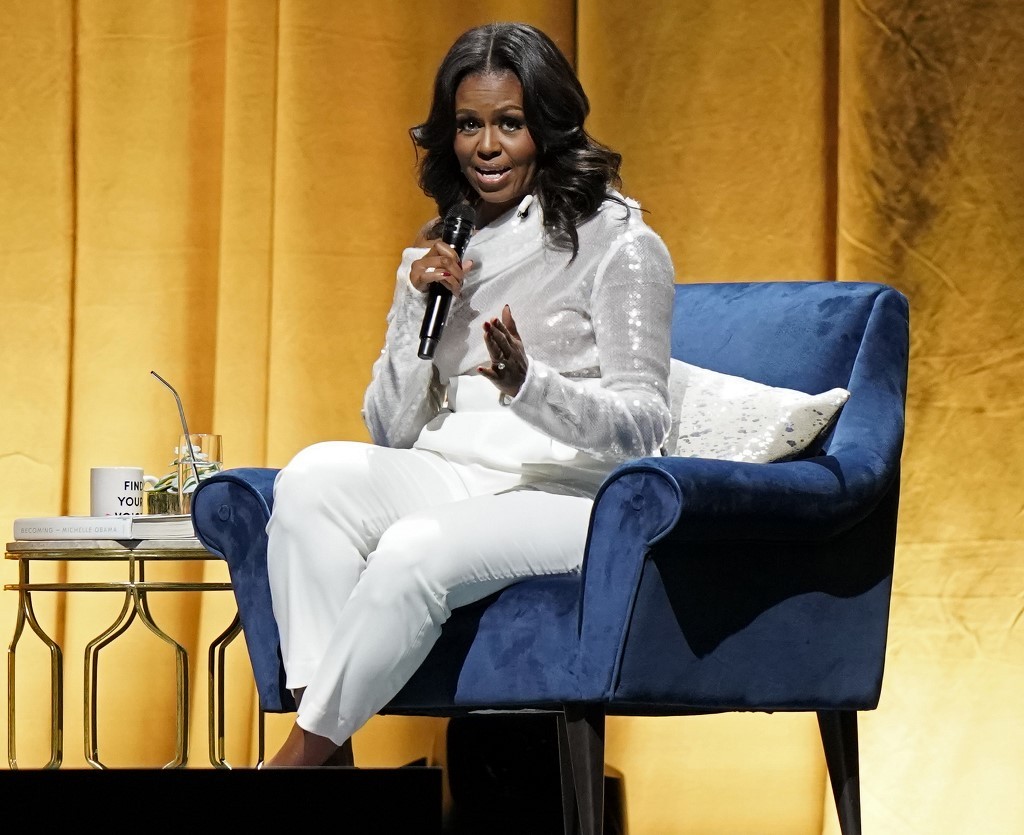 Michelle Obama defiende “diversidad” de EE.UU. en polémica por dichos de Trump