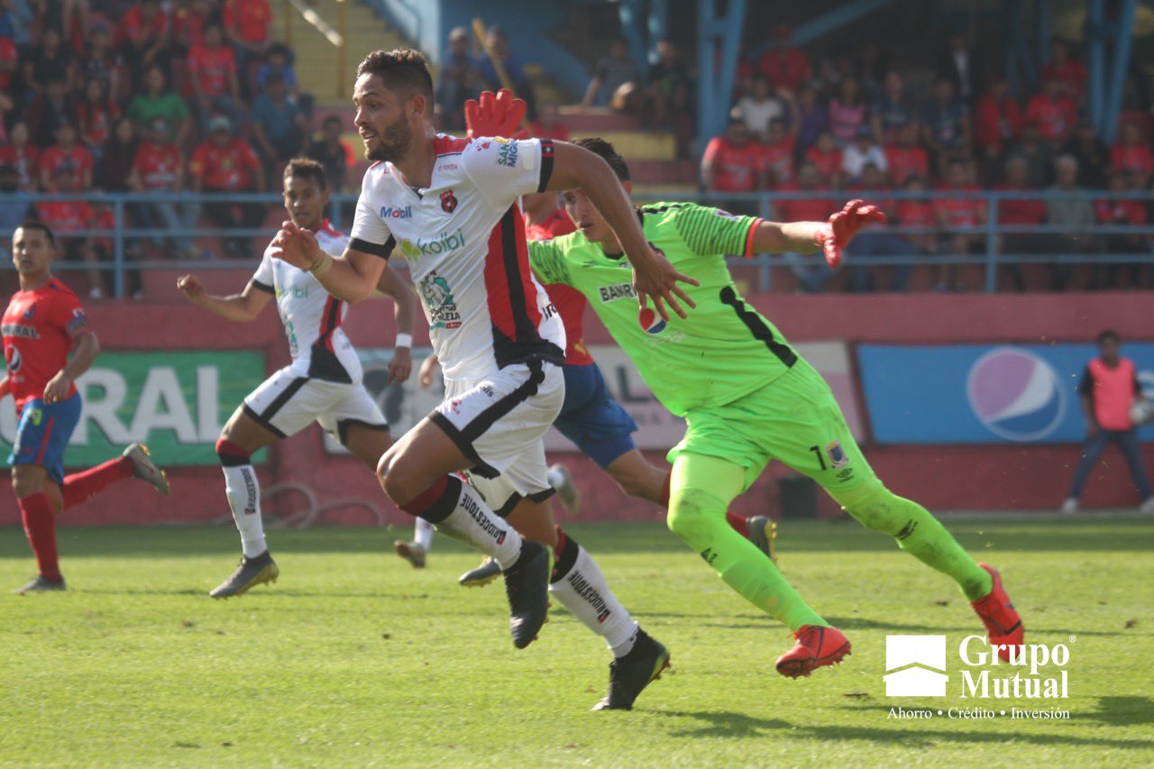 Alajuelense a un paso de clasificarse en la Copa Premier