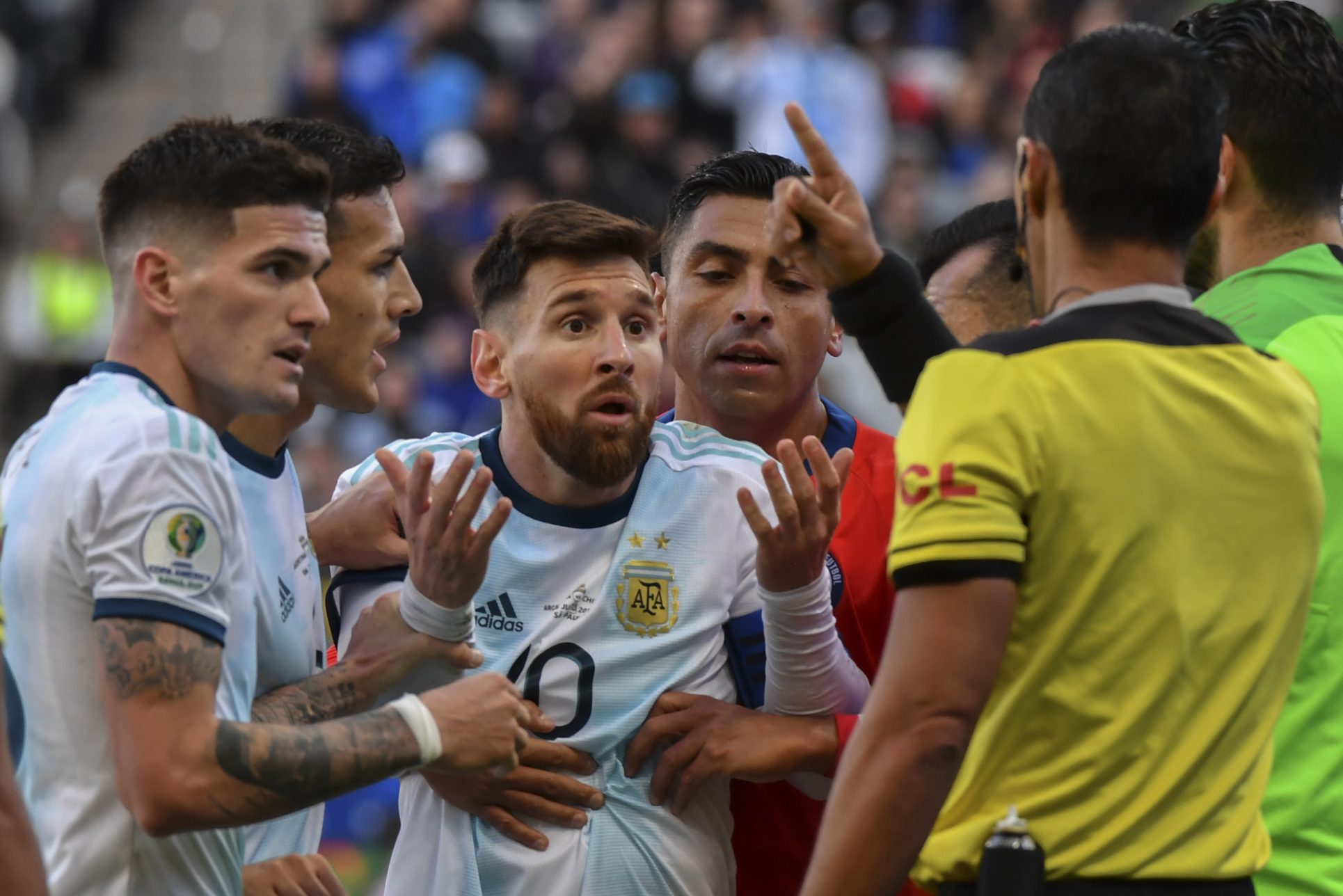 Suspenden a Messi una fecha por expulsión en Copa América