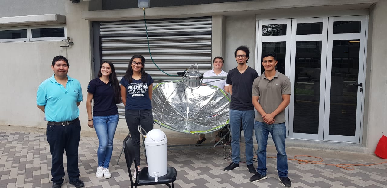 Estudiantes crean dispositivo para purificar el agua de mar con energía solar