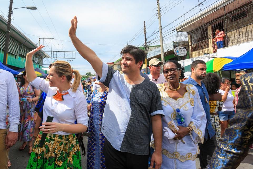 Presidente Alvarado enfrenta “dolido” su visita a Limón