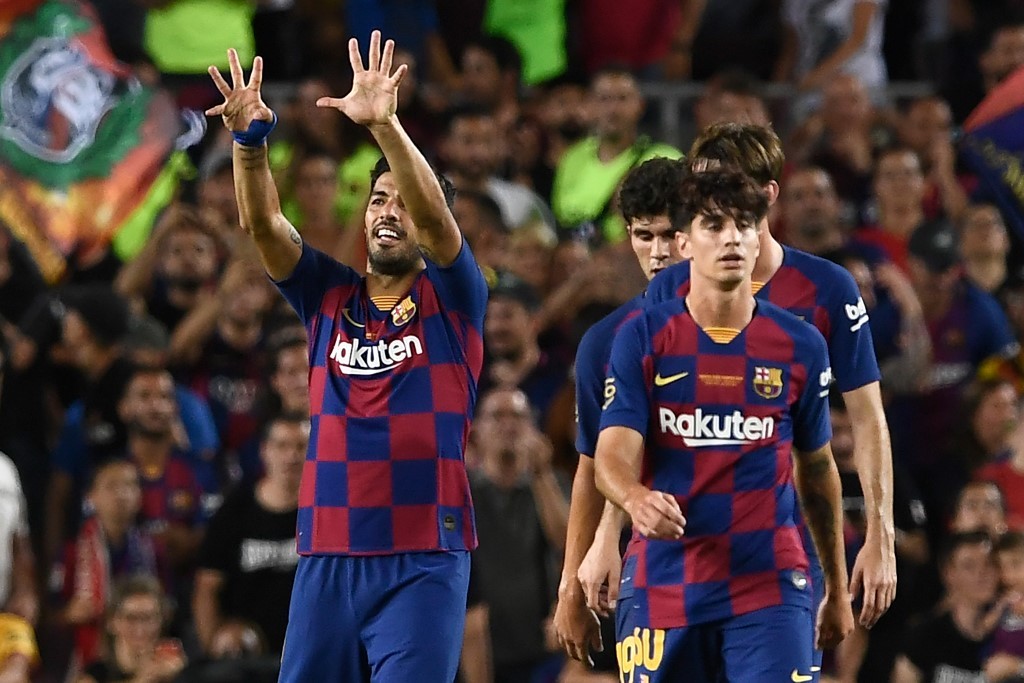 Luis Suárez rescata al Barcelona en un amistoso ante el Arsenal