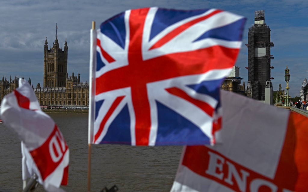 Gobierno británico suspenderá Parlamento; califican medida de “ultraje constitucional”