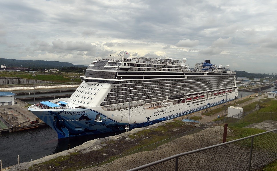 Ampliación del Canal de Panamá generó “espectacular” tránsito de buques, según administrador