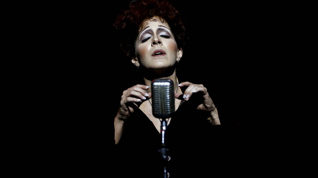“Piaf, voz y delirio”: un musical que estremece