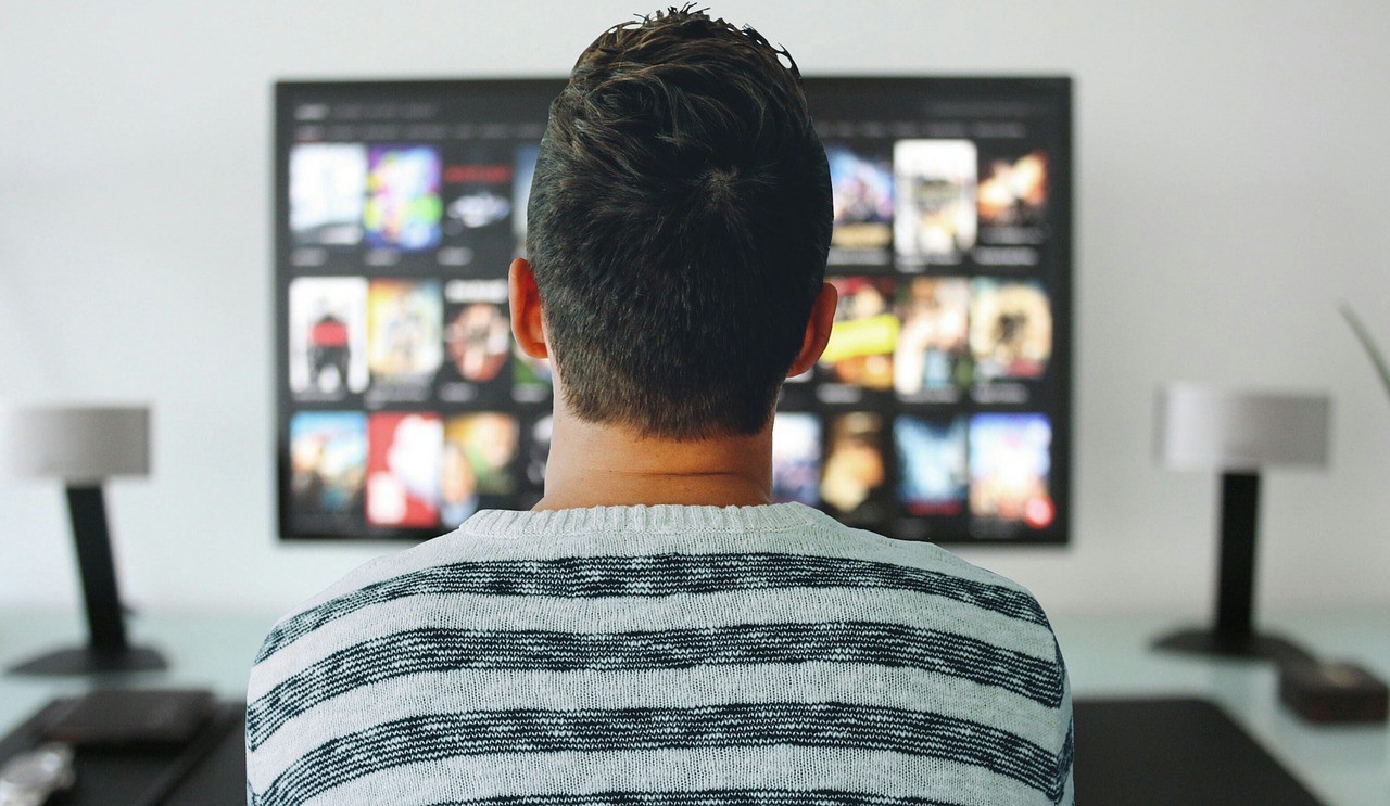 Más de 6.000 familias pobres aún carecen de convertidor gratuito para TV digital