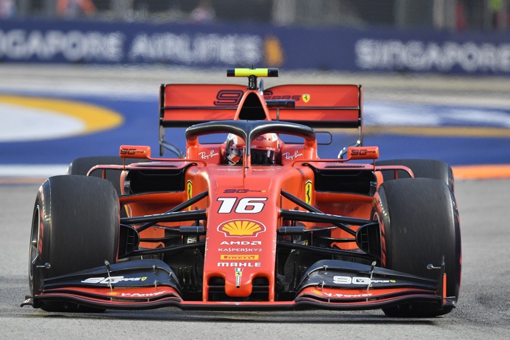 F1: Leclerc da a Ferrari una inesperada ‘pole’ en Singapur