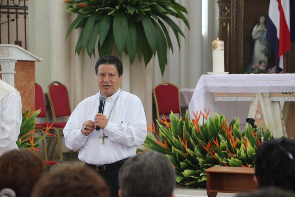 Condenan a Iglesia católica y al arzobispo José Rafael Quirós por encubrimiento de Mauricio Víquez