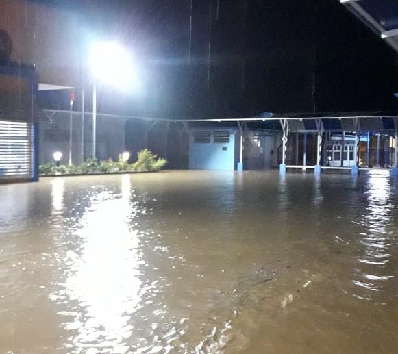Ebais de Golfito cerrará una semana tras inundaciones