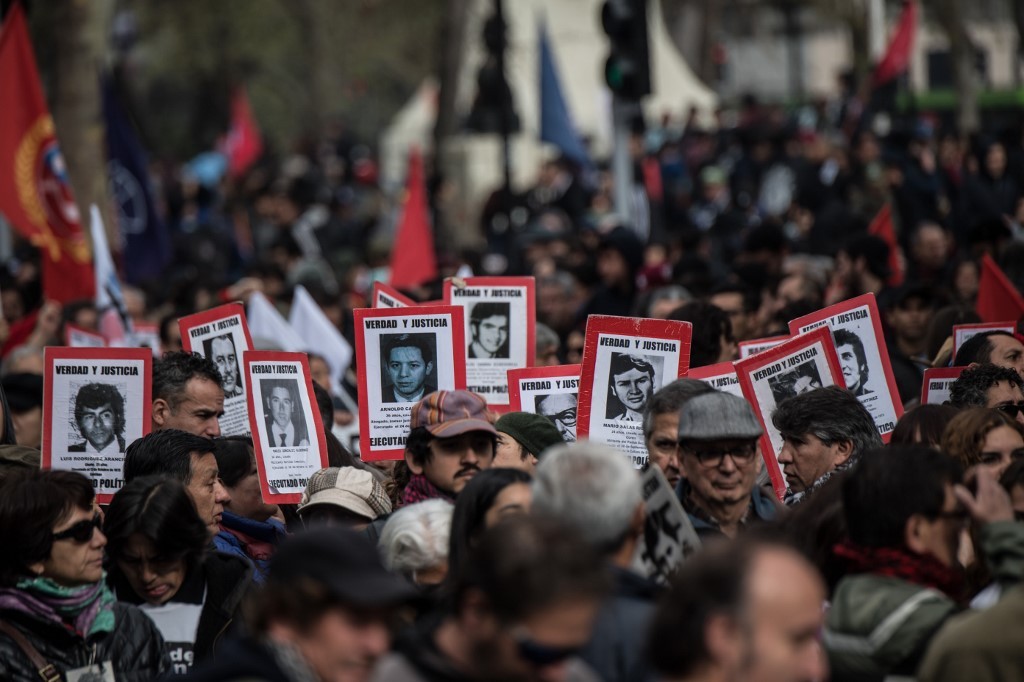 A 46 años del golpe, miles marchan y reclaman justicia para las víctimas del dictador Pinochet