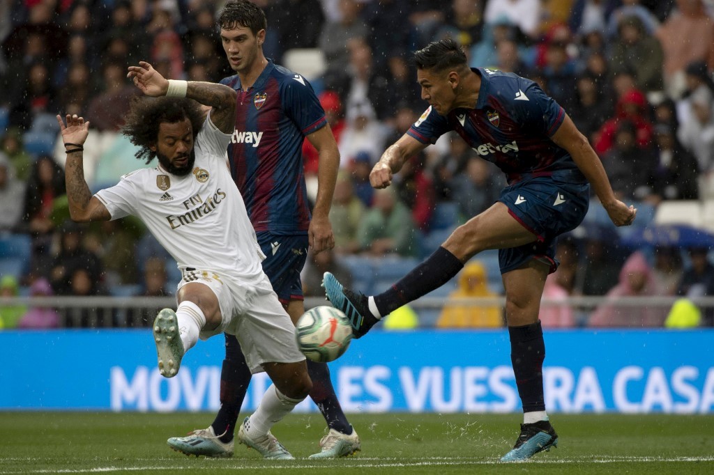 En debut de Óscar Duarte, Levante asustó a Real Madrid