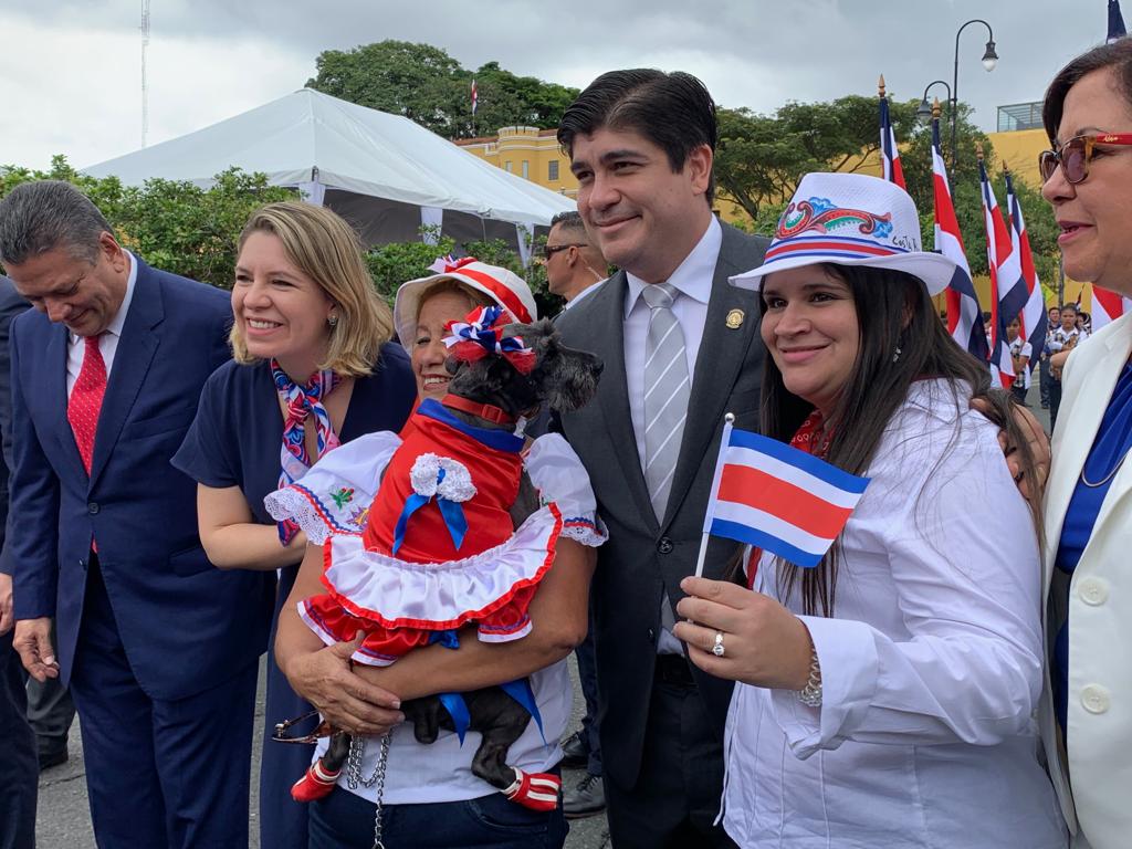 Sin protestas, Costa Rica volvió a celebrar su independencia en las calles