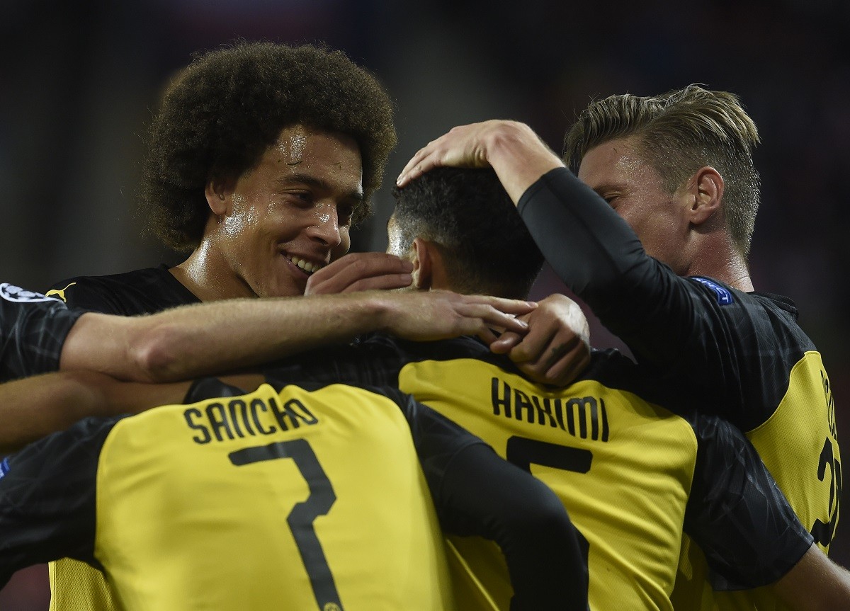 Borussia Dortmund domina al Slavia en República Checha