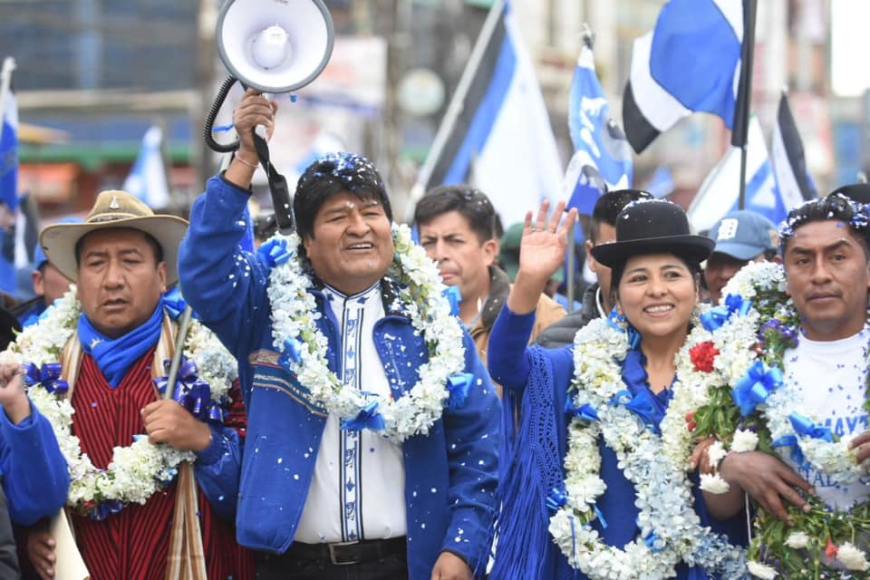 Congreso boliviano recibe carta de “renuncia obligada” de Morales a la presidencia