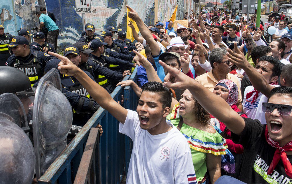 Albino Vargas vuelve a afirmar falsamente que ONU se opone a proyecto de ley de huelgas