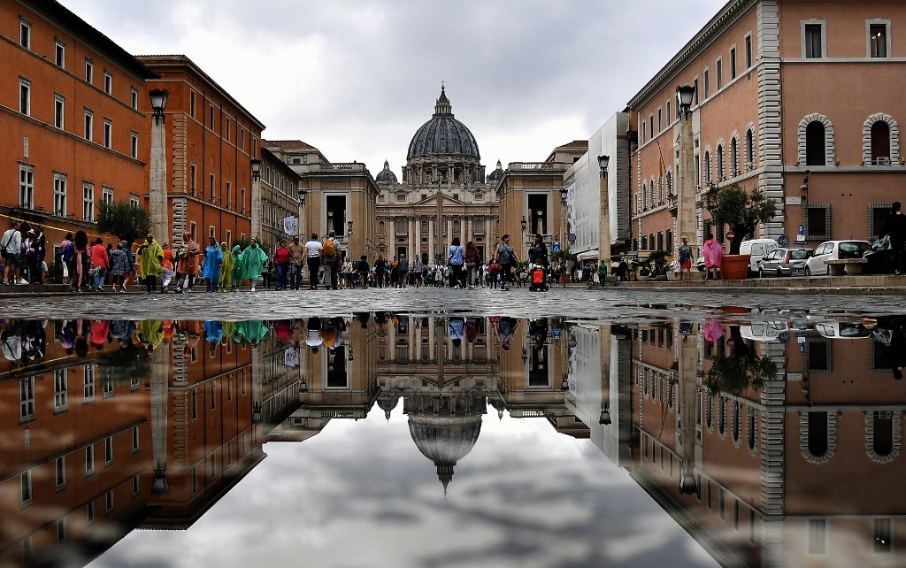 Escándalo en el Vaticano por transacciones “ilegales” en compras inmobiliarias