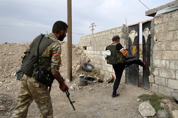 Turquía pide a EE.UU utilizar su “influencia” para que kurdos abandonen norte de Siria “sin incidentes”