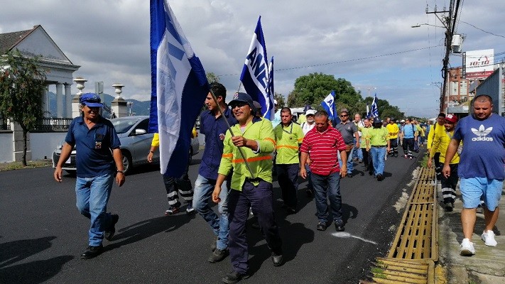 ¡Otra vez! Trabajadores de municipalidades se irán a huelga la próxima semana