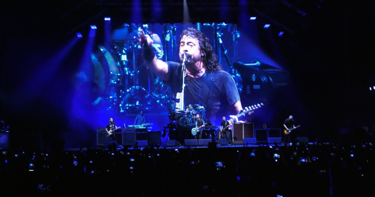 Sin pretensiones, así despegaron los Foo Fighters esta noche en La Sabana